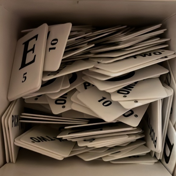 Pick Two crossword tile scrabble style game ages 8+ for 3-6 players EUC - Picture 6 of 9